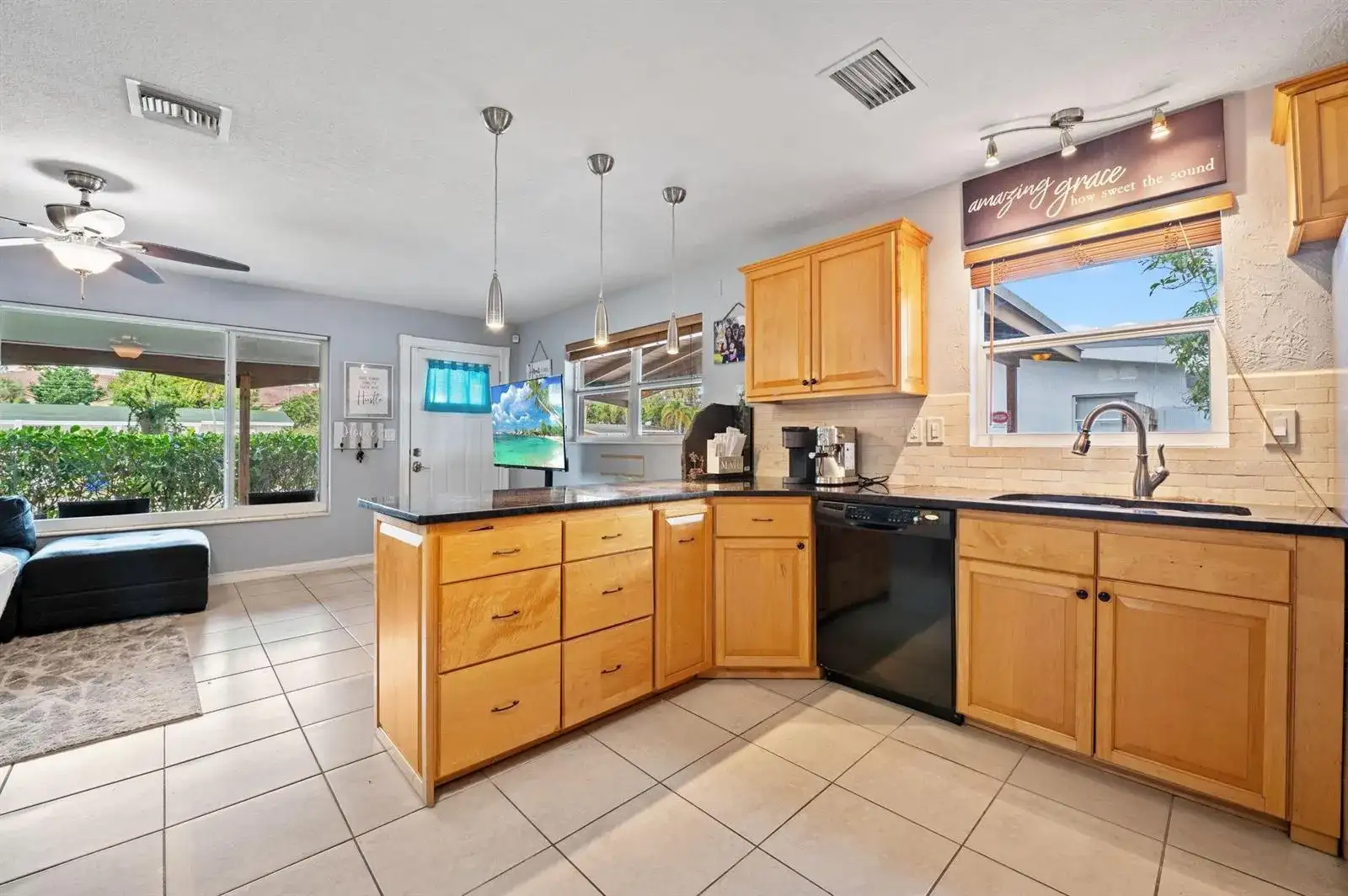 5554 SW 6th Street, Margate FL 33068 photo 4