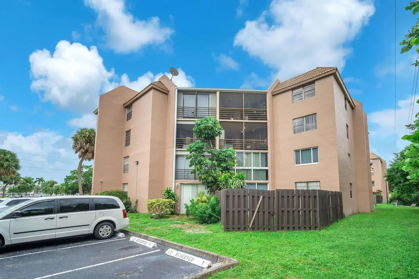 3100 N Pine Island Road # 306, Sunrise FL 33351 photo 2