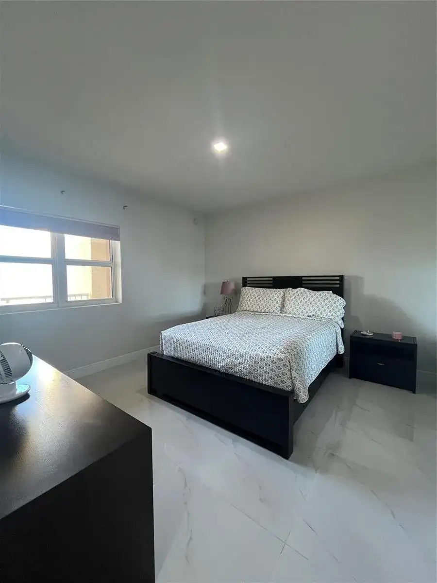 2650 Lake Shore Drive # 803, Riviera Beach FL 33404 photo 4