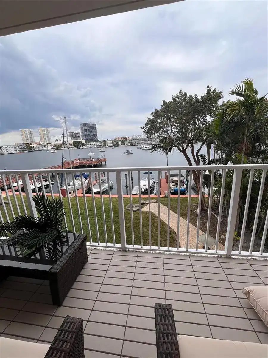 400 Golden Isles Drive # 20, Hallandale Beach FL 33009