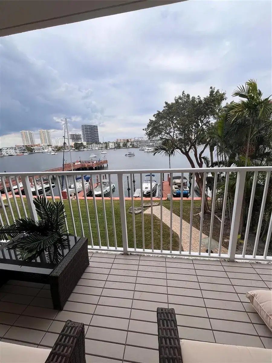 400 Golden Isles Drive # 20, Hallandale Beach FL 33009