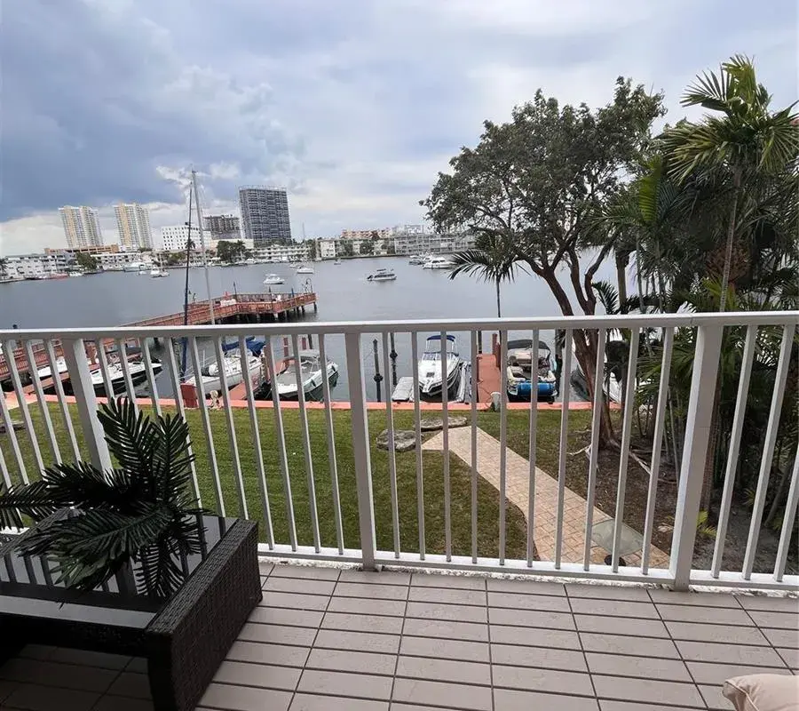 400 Golden Isles Drive # 20, Hallandale Beach FL 33009