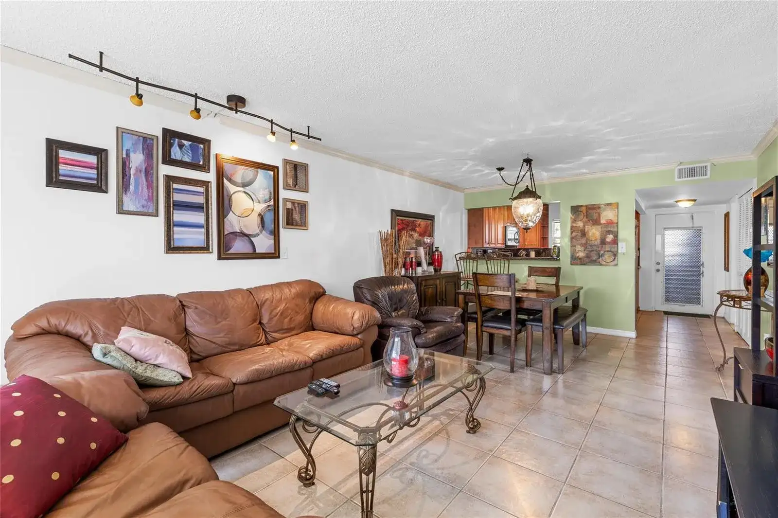 9350 Sunrise Lakes Boulevard # 101, Sunrise FL 33322 photo 2