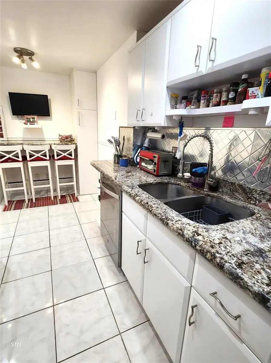 4400 Hillcrest Drive # 404, Hollywood FL 33021 photo 3