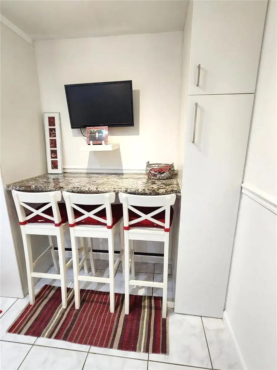 4400 Hillcrest Drive # 404, Hollywood FL 33021 photo 4