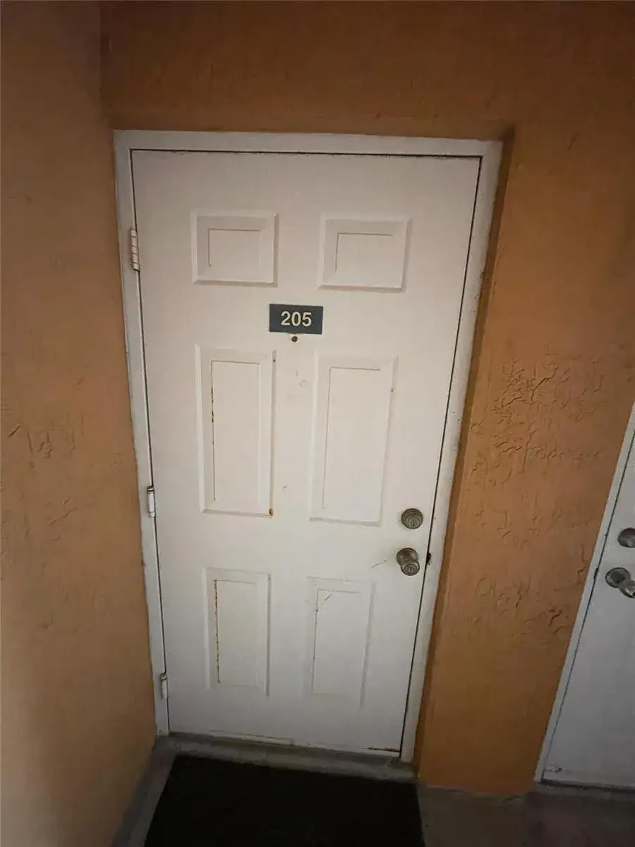 6976 SW 39th Street # 205, Fort Lauderdale FL 33314