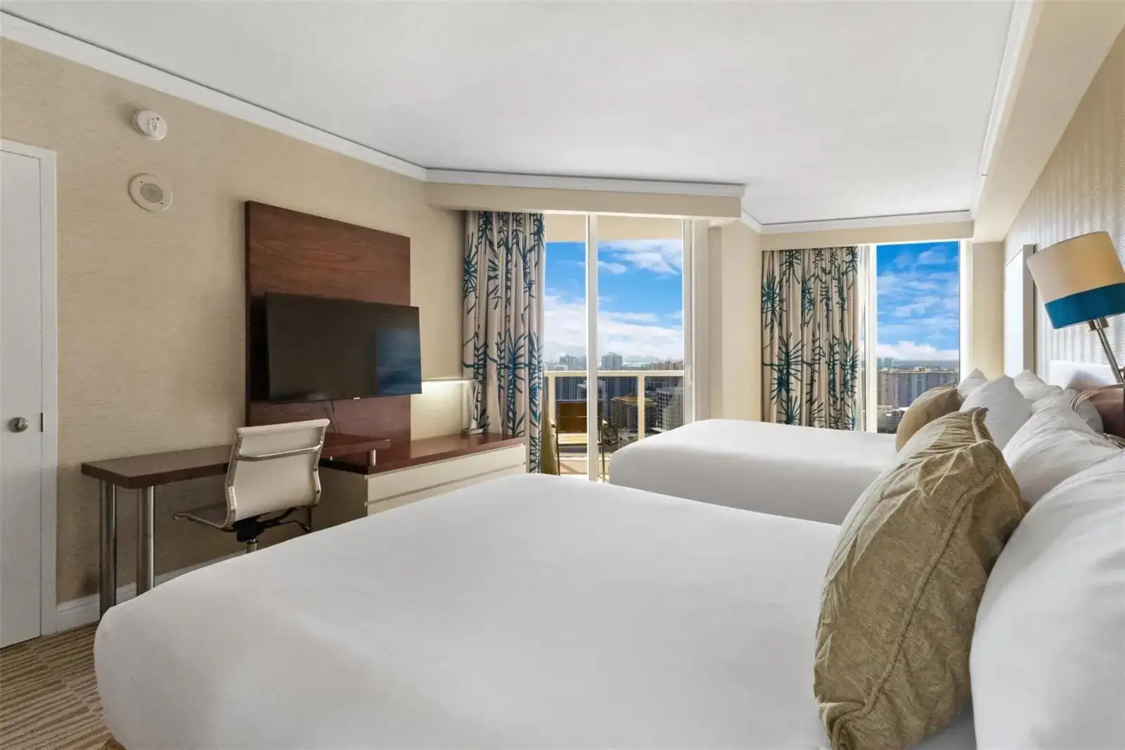 18001 Collins Avenue # 2615, Sunny Isles Beach FL 33160