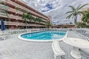 200 NE 12th Avenue # 6a, Hallandale Beach FL 33009