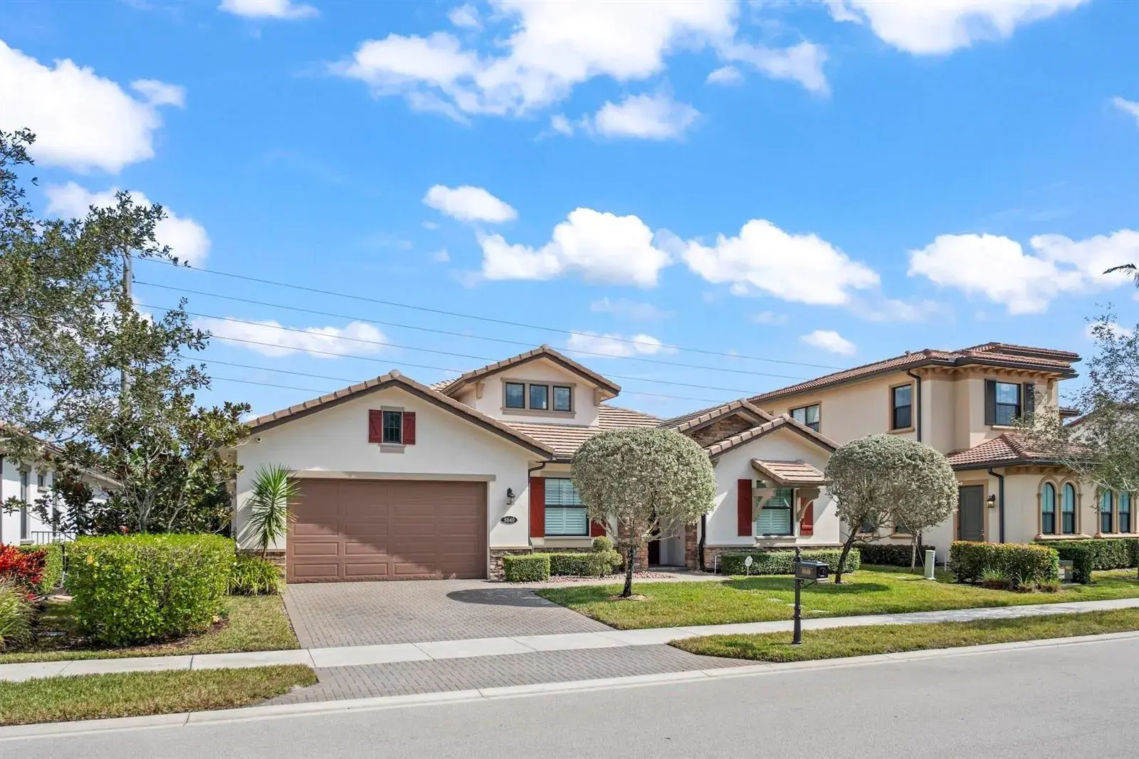 8840 Watercrest Cir Circle E, Parkland FL 33076
