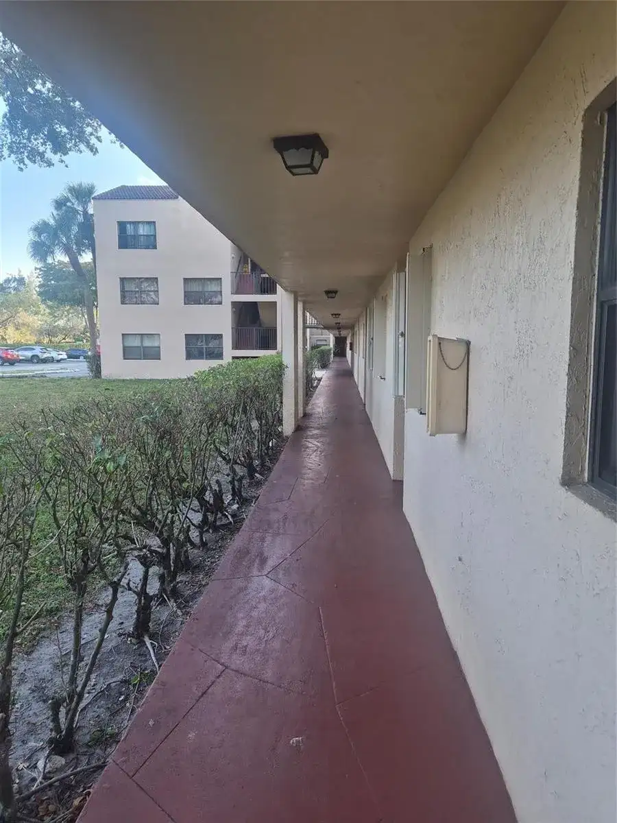 3252 Foxcroft Road # 113, Miramar FL 33025 photo 4