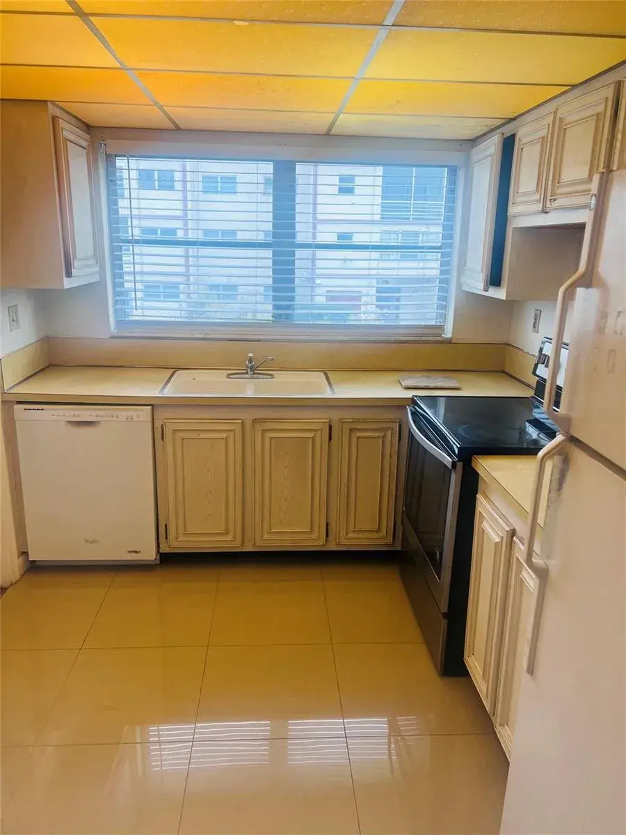 4046 NW 19th Street # 203, Lauderhill FL 33313