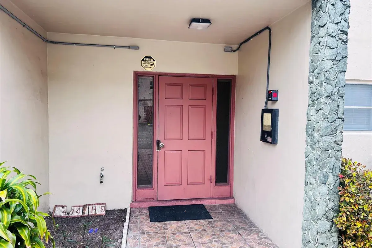 4046 NW 19th Street # 203, Lauderhill FL 33313