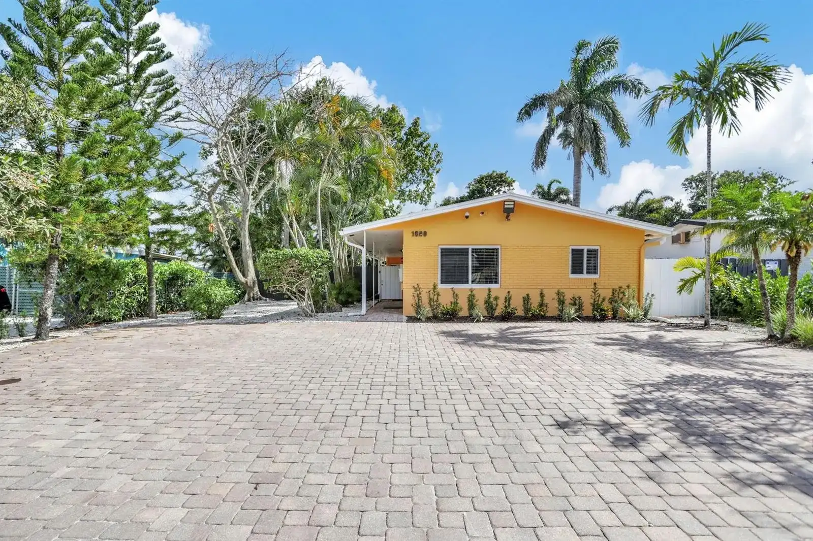 1000 SW 30th Street # 1, Fort Lauderdale FL 33315