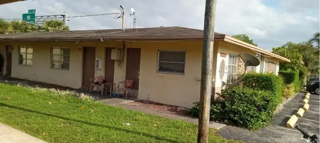 1856 NW 52nd Avenue, Lauderhill FL 33313 photo 2