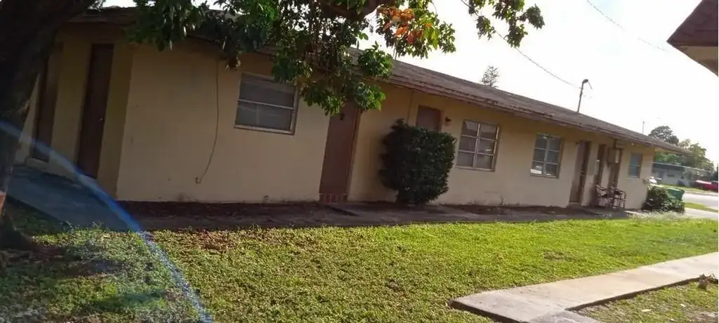 1856 NW 52nd Avenue, Lauderhill FL 33313 photo 4