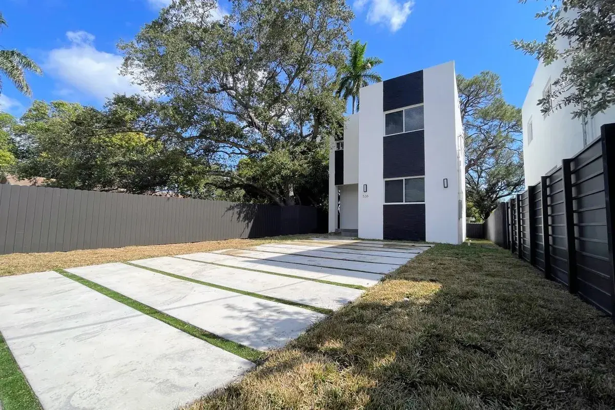 536 NW 13th Ave, Fort Lauderdale FL 33311