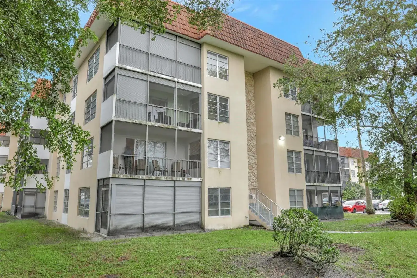 4168 Inverrary Drive # 102, Lauderhill FL 33319 photo 2