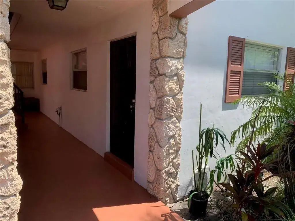 206 SW 1st Street # 4, Pompano Beach FL 33060 photo 2