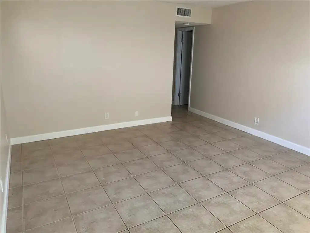 206 SW 1st Street # 4, Pompano Beach FL 33060 photo 3