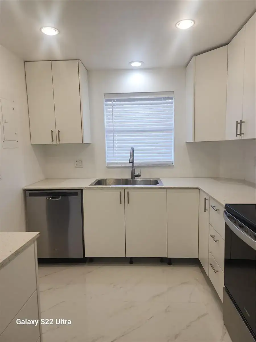 700 SE 6th Avenue # 111, Deerfield Beach FL 33441 photo 2