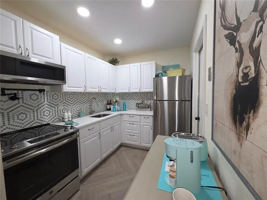 659 W Oakland Park Boulevard # c, Wilton Manors FL 33311