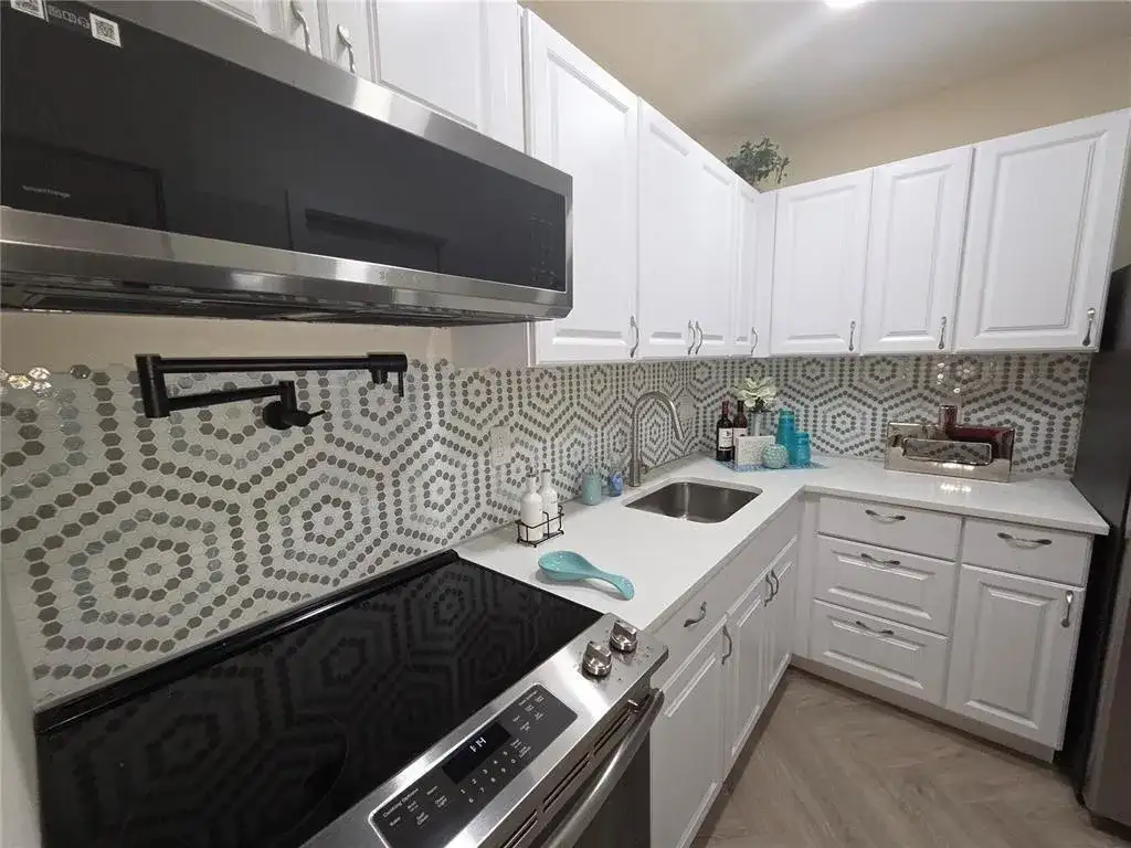 659 W Oakland Park Boulevard # c, Wilton Manors FL 33311 photo 2