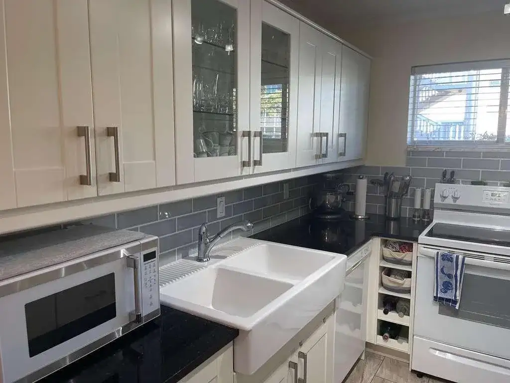 2566 S Garden Drive # 108, Lake Worth FL 33461 photo 2