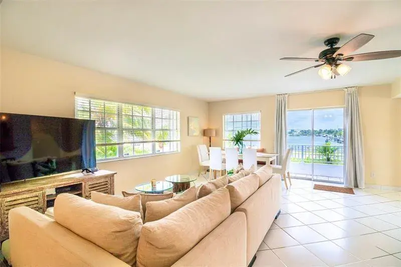 355 Virginia Street, Hollywood FL 33019