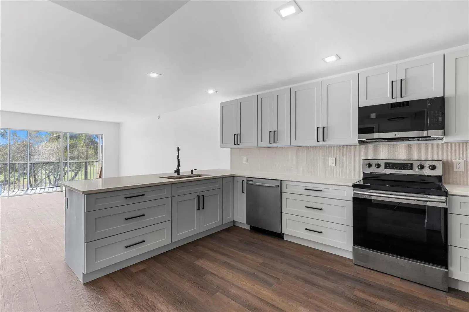 2800 N Palm Aire Drive # 310, Pompano Beach FL 33069