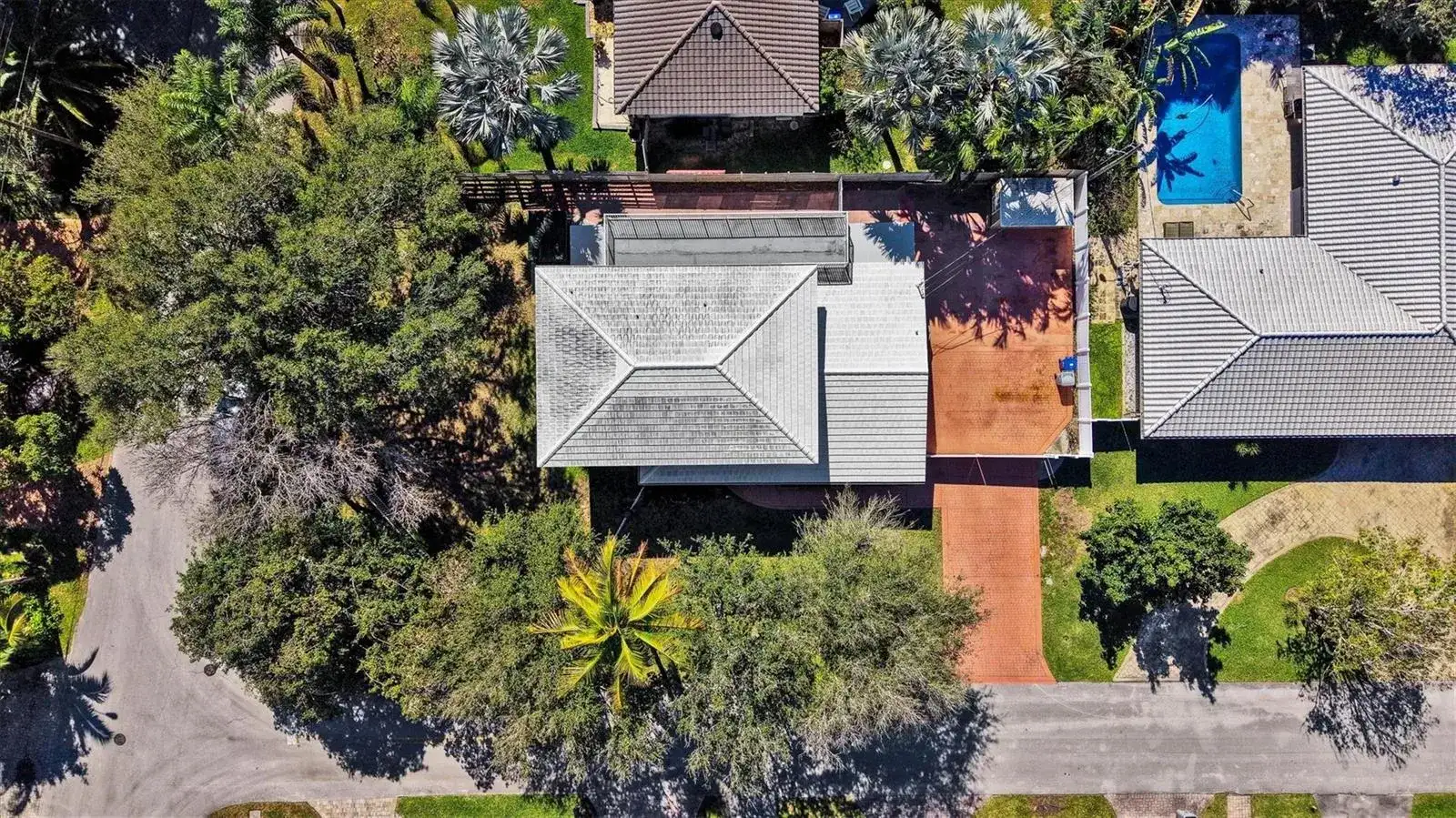 2780 SE 5th Court, Pompano Beach FL 33062 photo 2