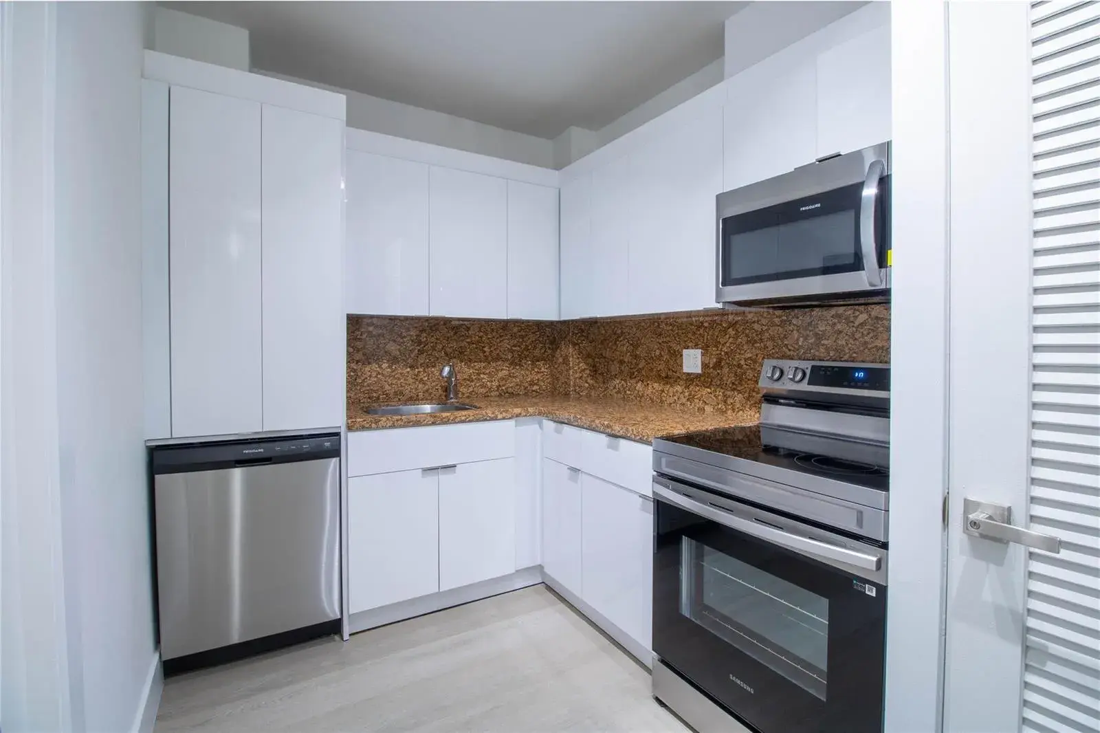 2424 SE 17th Street # 305B, Fort Lauderdale FL 33316