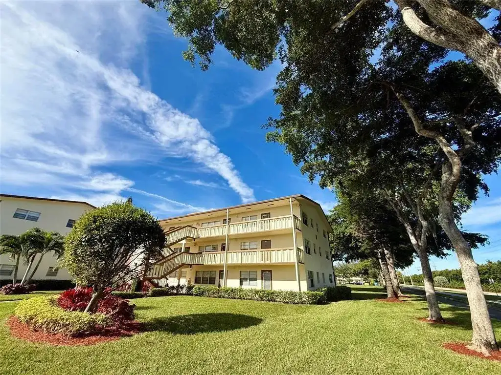 84 Mansfield B # 84, Boca Raton FL 33434