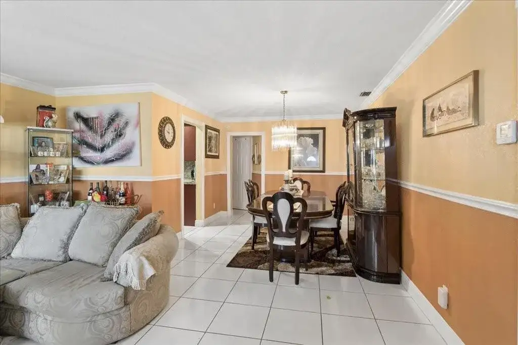 4290 NW 49th Terrace, Lauderdale Lakes FL 33319 photo 2