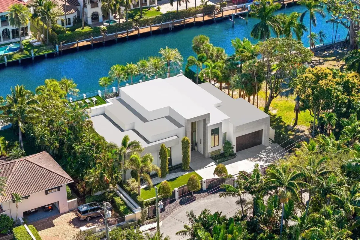 816 Riviera Isle Drive, Fort Lauderdale FL 33301