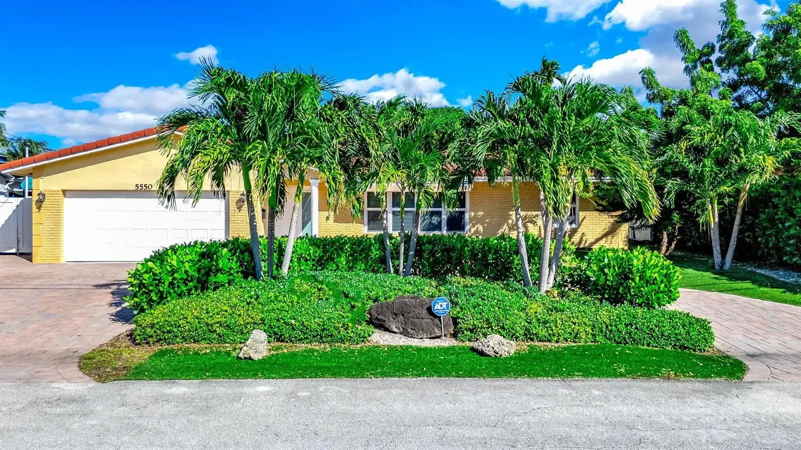5550 NE 26th Avenue, Fort Lauderdale FL 33308