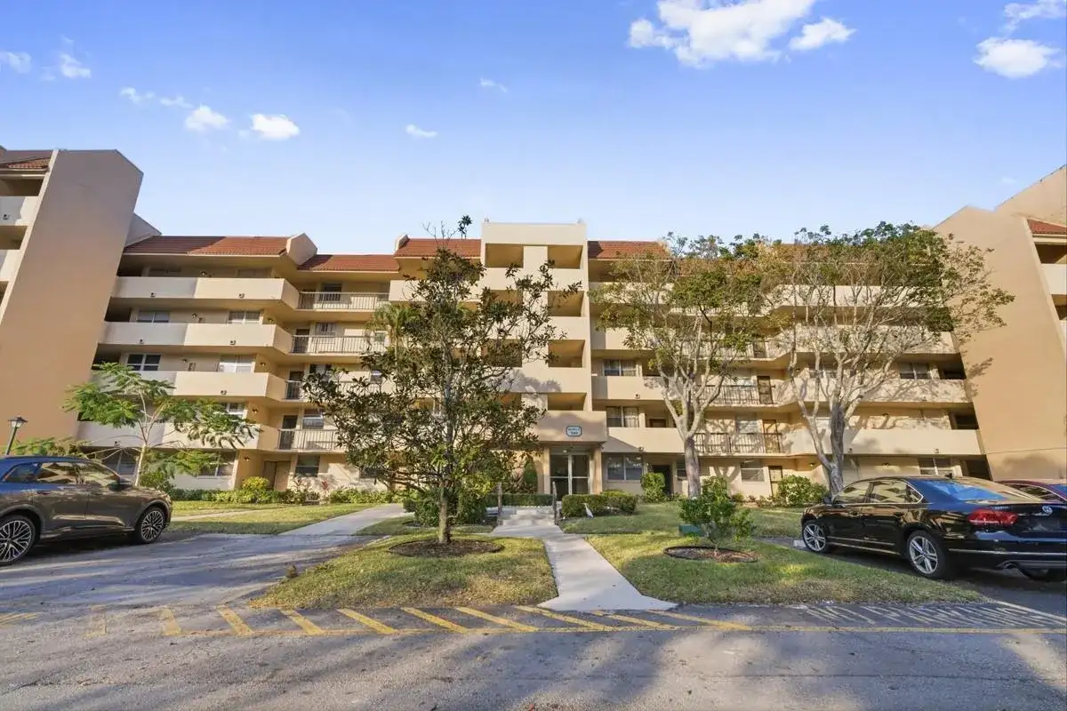 7080 Environ Boulevard # 423, Lauderhill FL 33319 photo 2