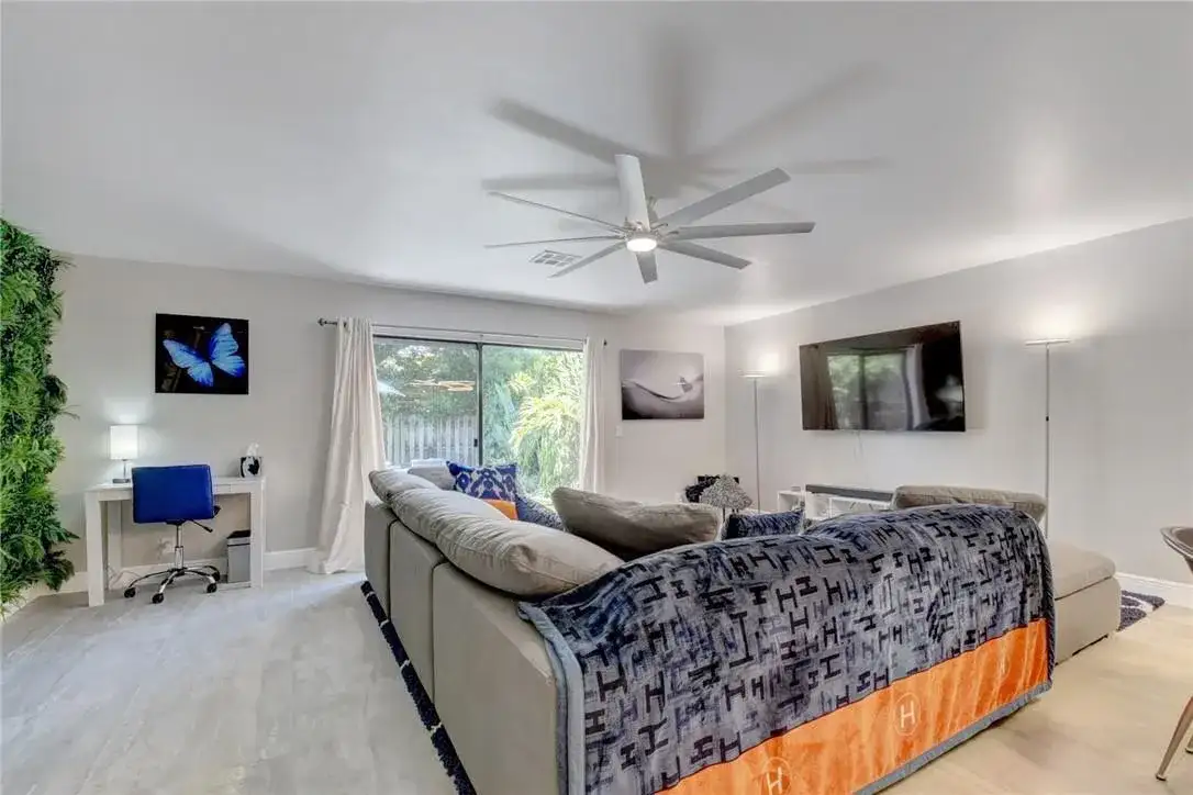 246 Avenue L, Delray Beach FL 33483 photo 4