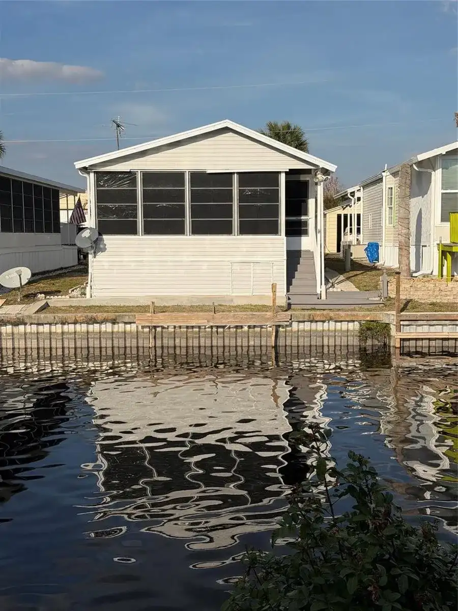 42 Turtle Road, Okeechobee FL 34974