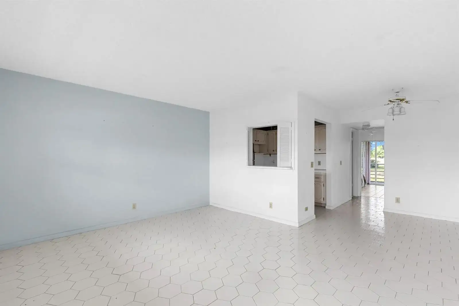 72 Ashby B, Deerfield Beach FL 33442 photo 2