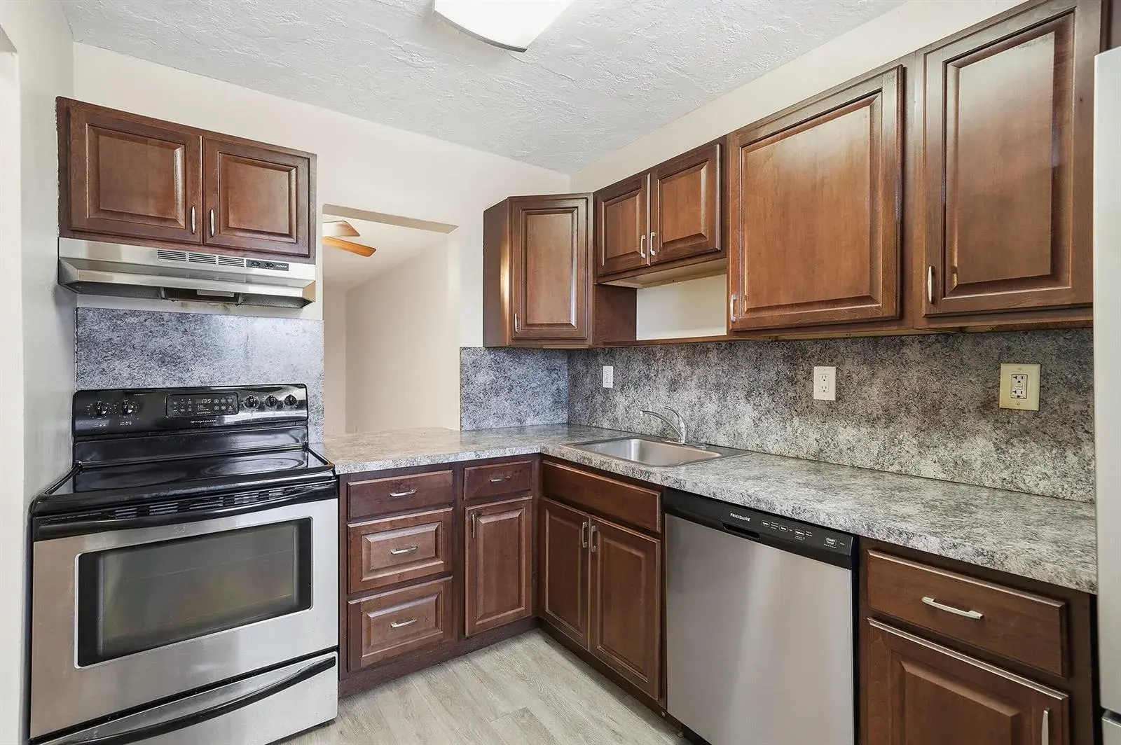 1400 NE 57th Street # 304, Fort Lauderdale FL 33334