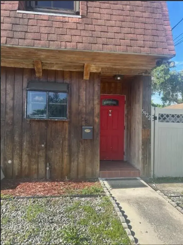 5922 Thomas Street, Hollywood FL 33021