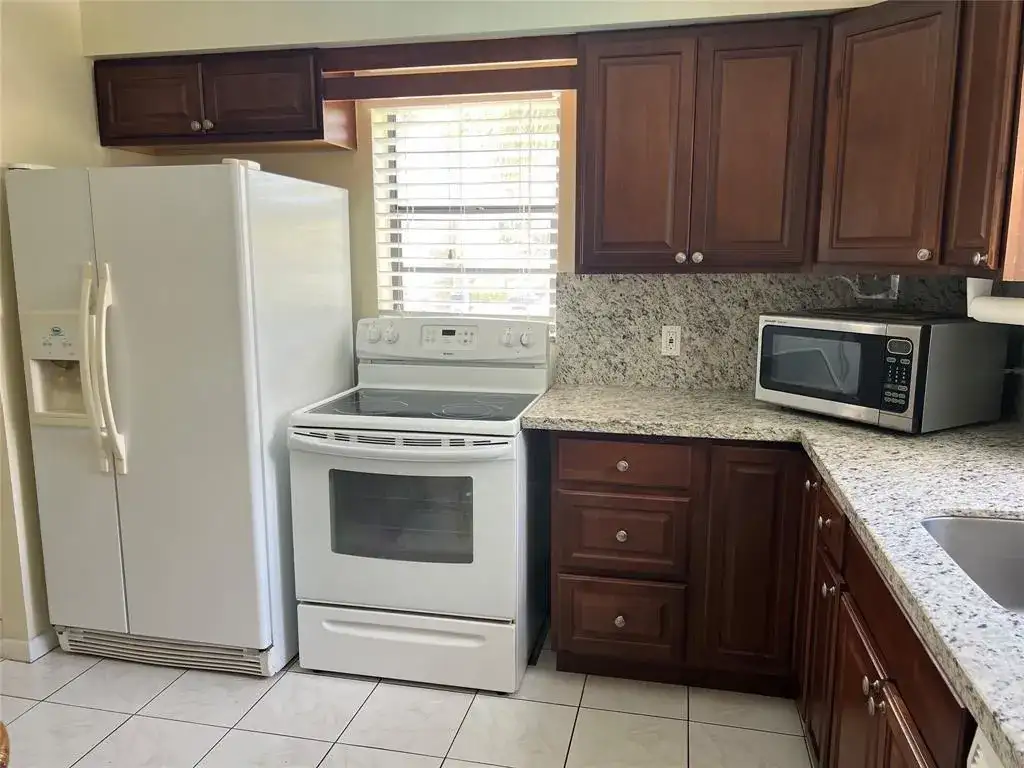 445 SE 21st Avenue # 201, Deerfield Beach FL 33441 photo 5