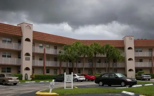 8040 N Sunrise Lakes Drive # 303, Fort Lauderdale FL 33322