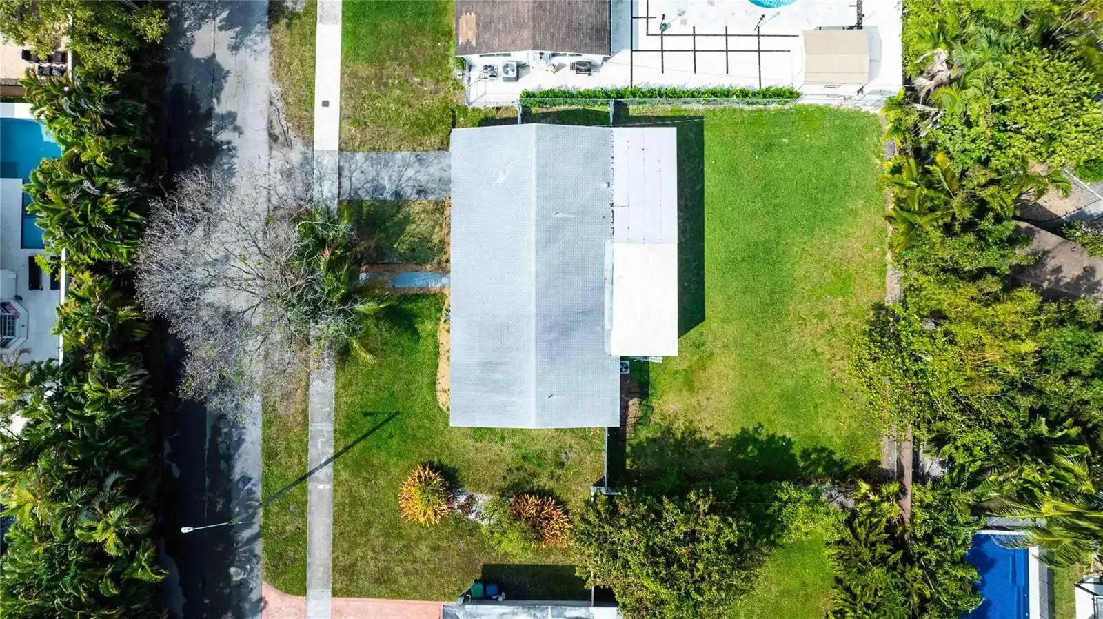 2515 NE 207th Street, Miami FL 33180