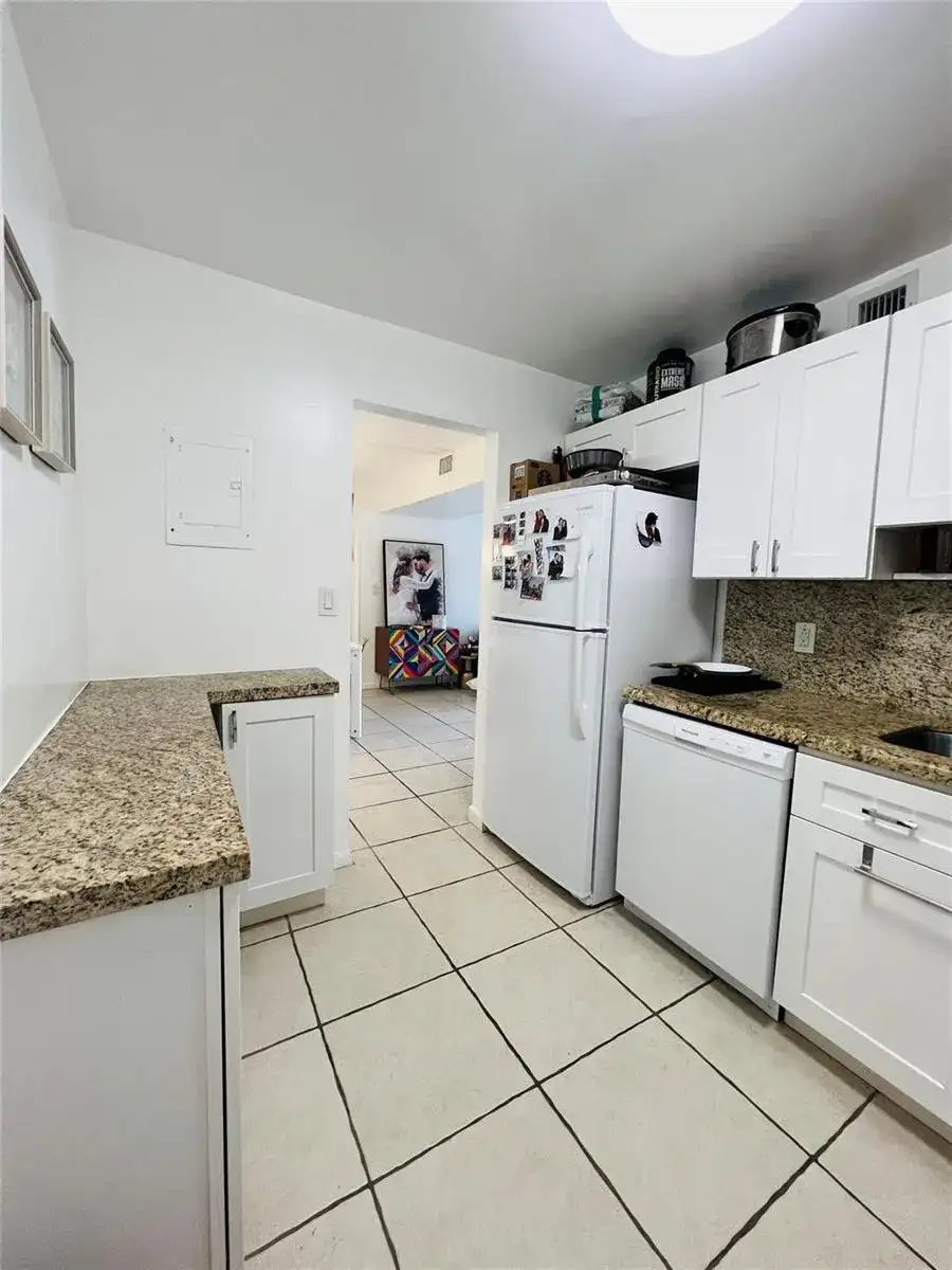 4040 N Hills Drive # 7, Hollywood FL 33021 photo 3