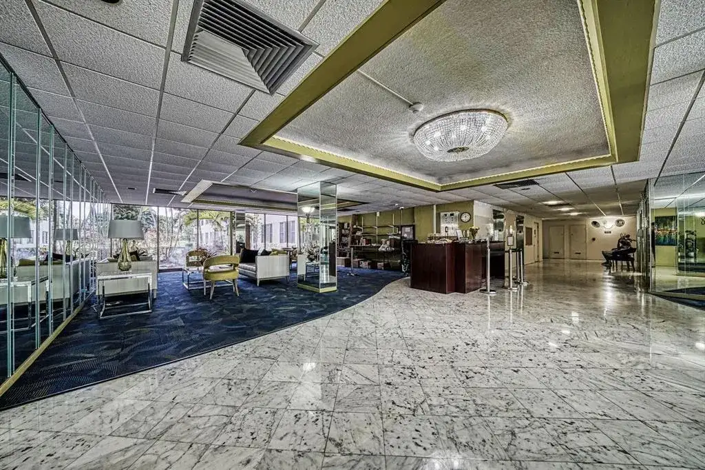 4330 Hillcrest Drive # 420, Hollywood FL 33021 photo 3