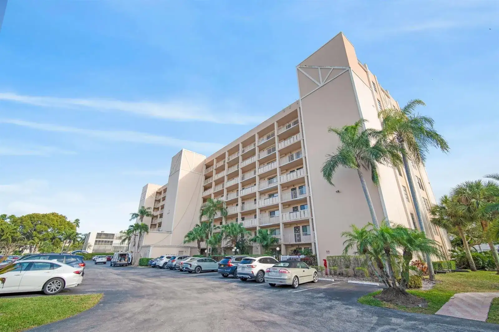 6866 Huntington Lane # 304, Delray Beach FL 33446 photo 3
