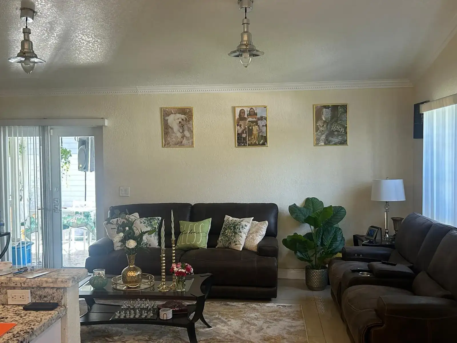 1281 SW 85th Avenue, Pembroke Pines FL 33025 photo 3