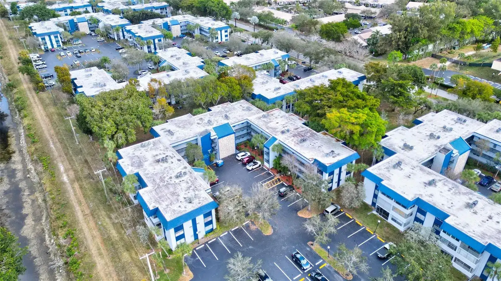 3150 Holiday Springs Boulevard # 311, Margate FL 33063 photo 4