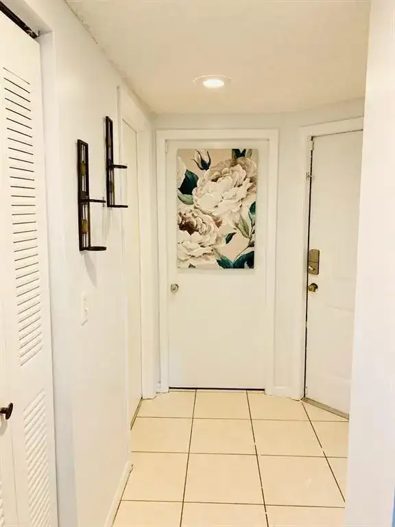 8121 Southgate Boulevard, North Lauderdale FL 33068 photo 4